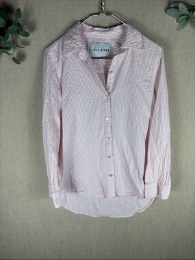 Lola River > Pink Seersucker Cotton Button-Up Shirt Medium